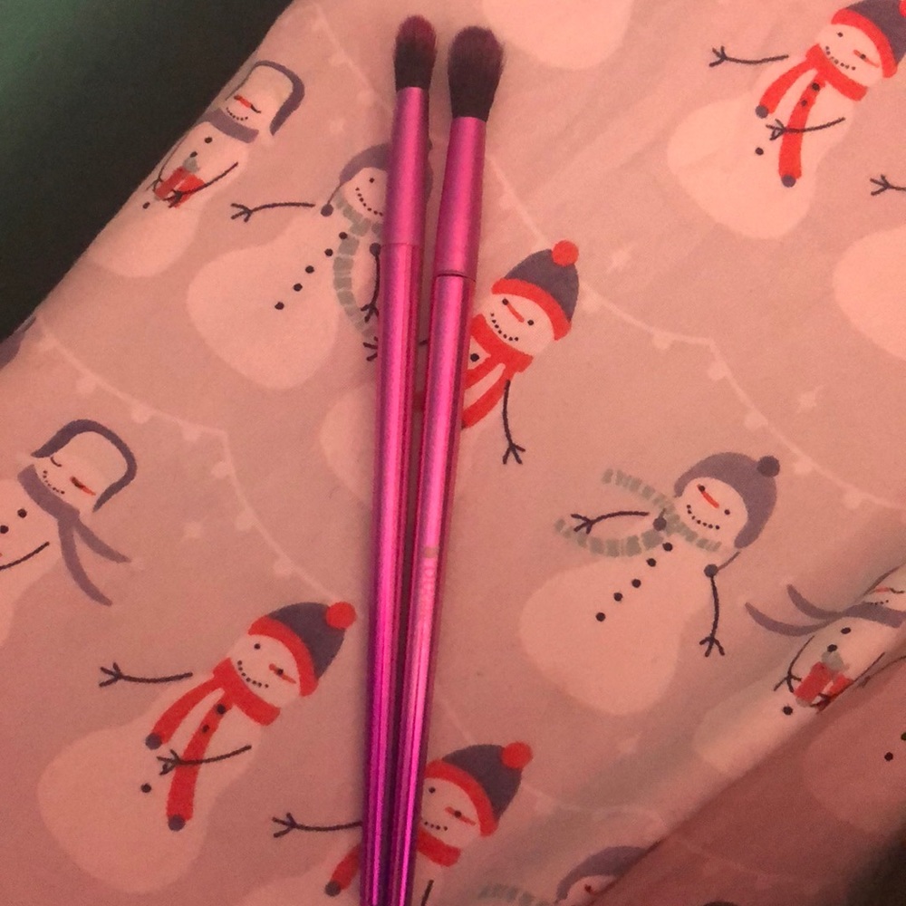 Makeup brushes